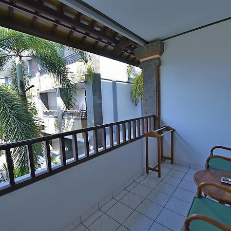 Sandat Hotel Kuta Кута Экстерьер фото