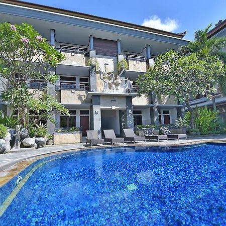 Sandat Hotel Kuta Кута Экстерьер фото