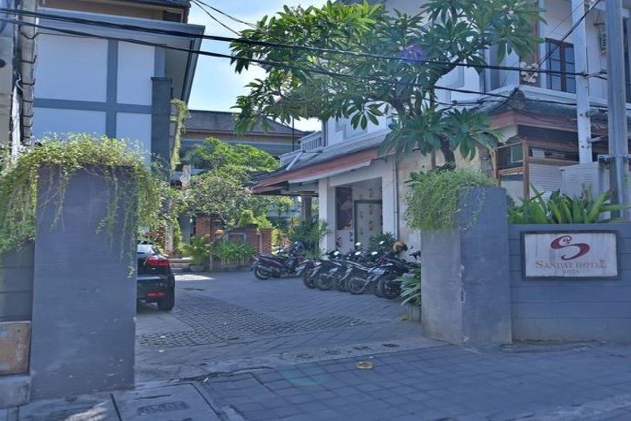 Sandat Hotel Kuta Кута Экстерьер фото