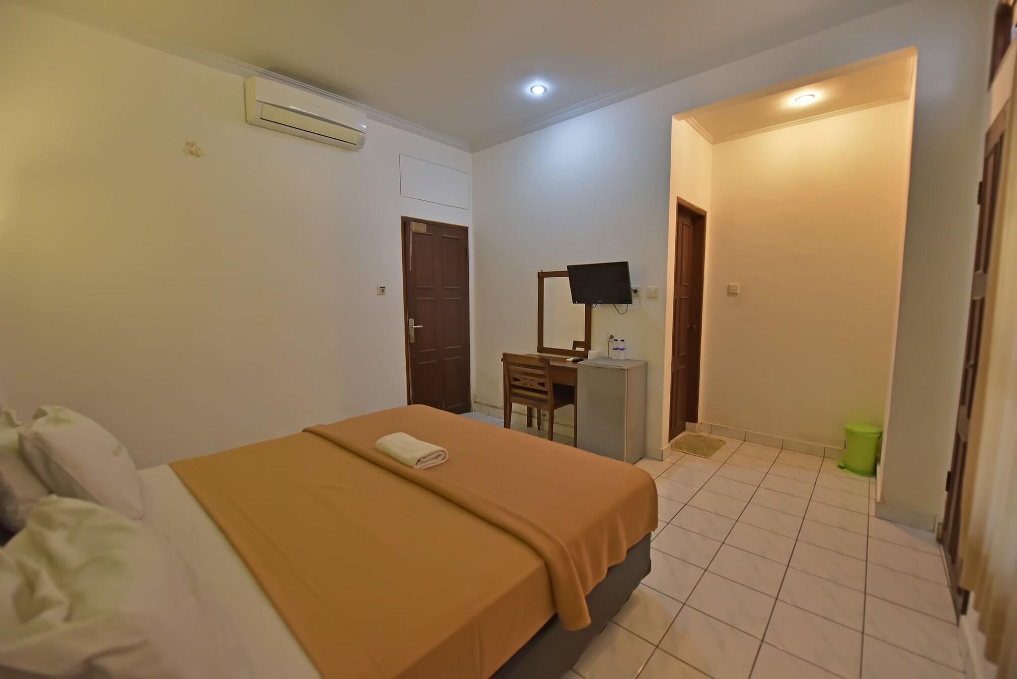 Sandat Hotel Kuta Кута Экстерьер фото