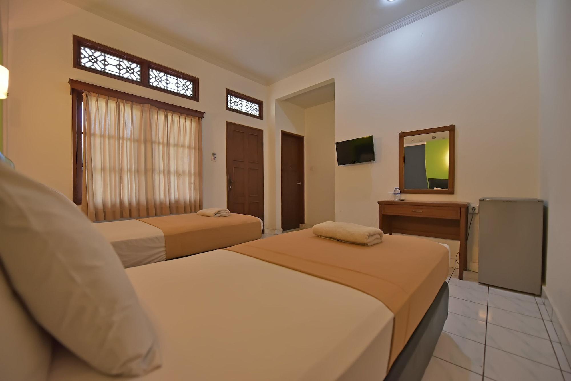 Sandat Hotel Kuta Кута Экстерьер фото