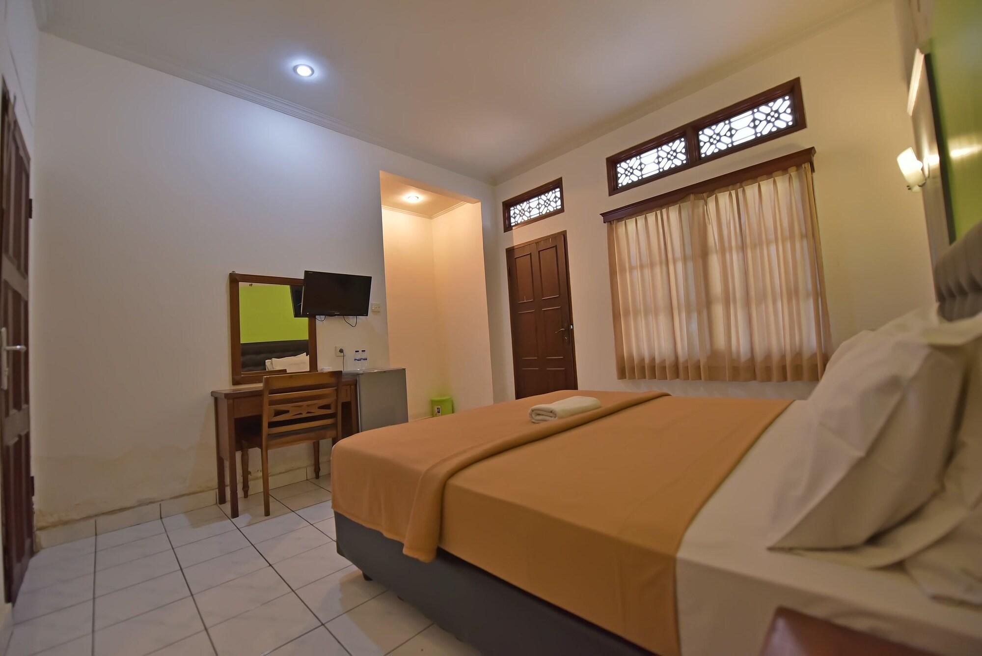 Sandat Hotel Kuta Кута Экстерьер фото