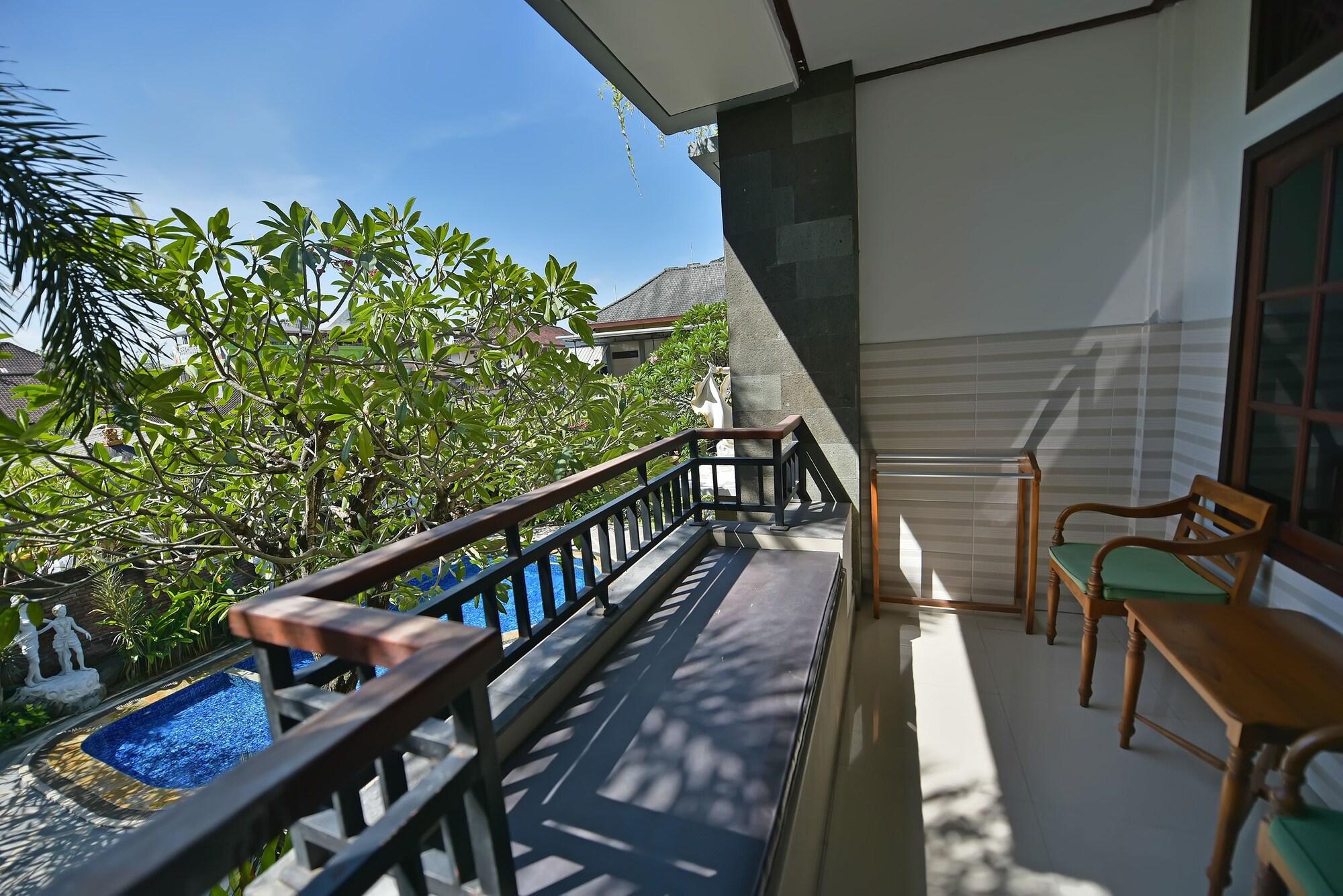 Sandat Hotel Kuta Кута Экстерьер фото