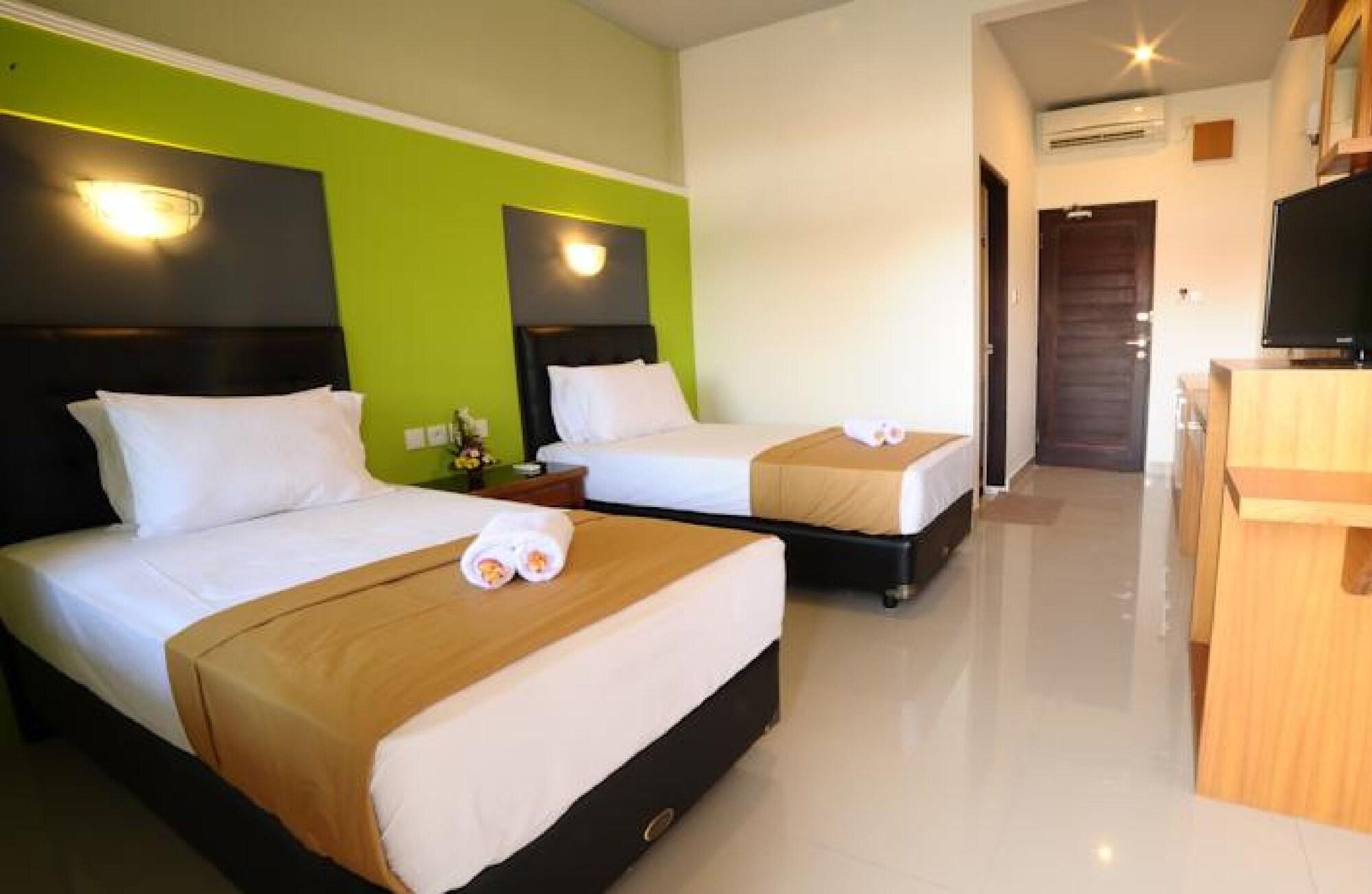 Sandat Hotel Kuta Кута Экстерьер фото