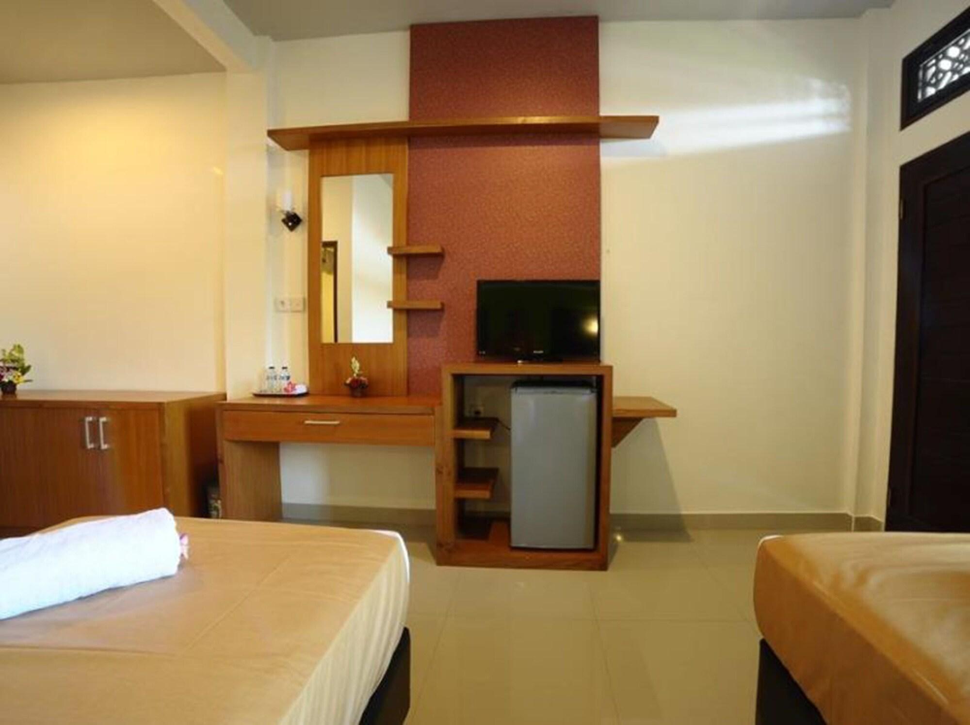 Sandat Hotel Kuta Кута Экстерьер фото