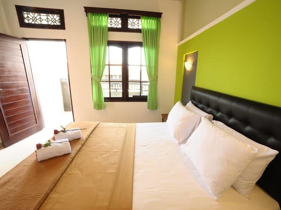 Sandat Hotel Kuta Кута Экстерьер фото